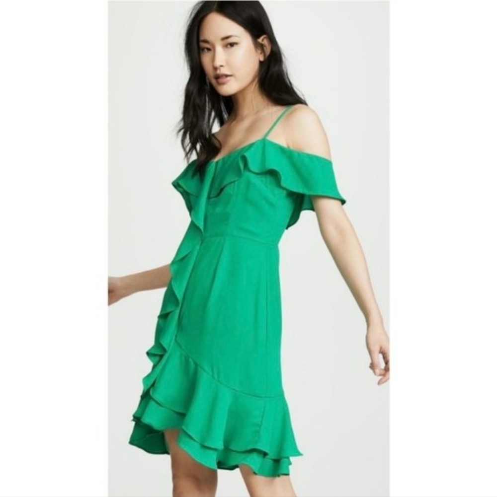Elegant Green Off-Shoulder Cocktail/Party Dress